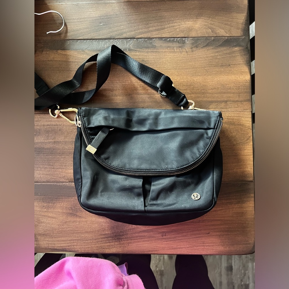 Practically new Lululemon festival bag 5L
